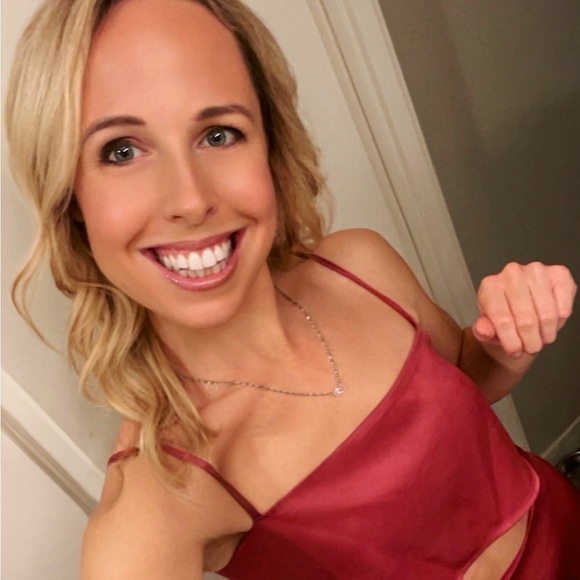 Meet your Posher, Lizzy - Picture 2 of 2